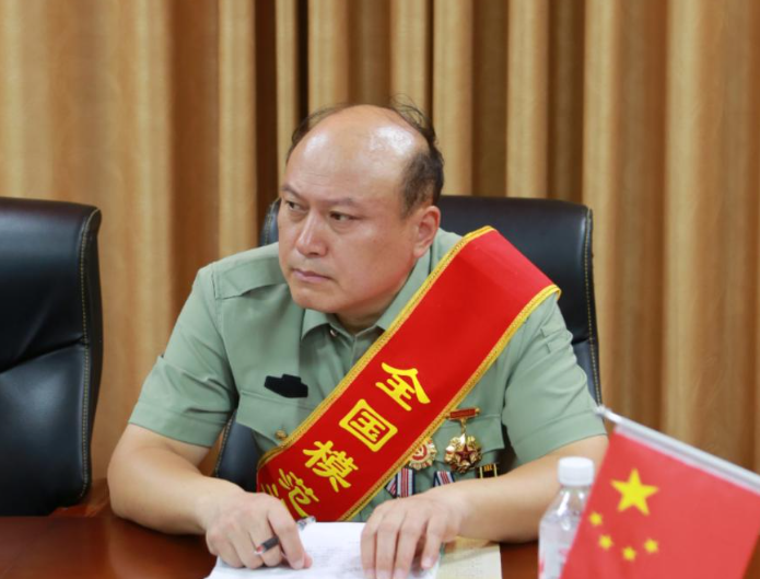 笔尖上的长征 退役军人樊光辉的史志人生